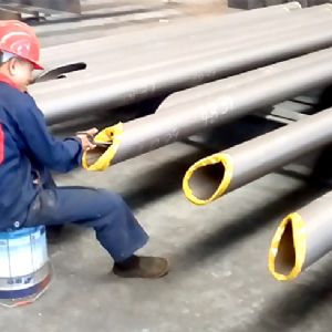 管桁架喷漆